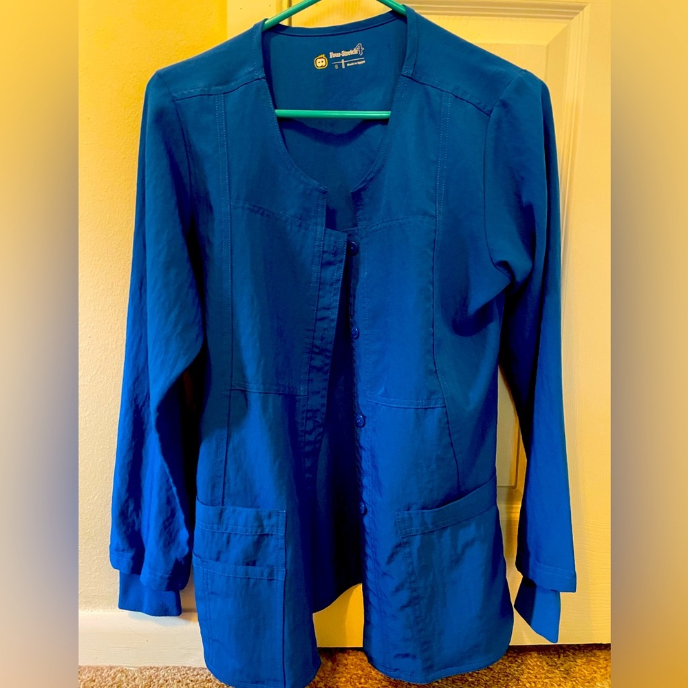 Scrub jacket. Stretch Material, button up.
